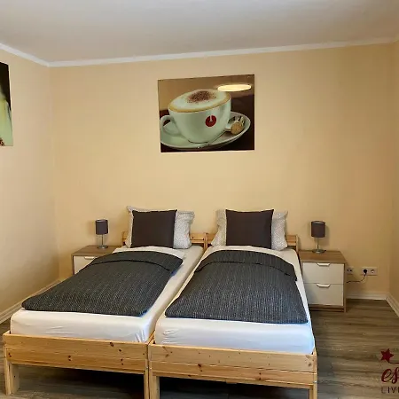 Estrella24 Living 87 Paris Apartman *