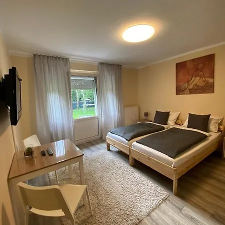 Estrella24 Living 87 Paris Apartman *