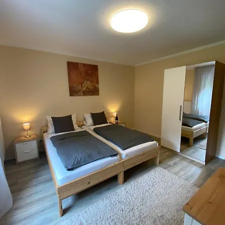 Estrella24 Living 87 Paris Apartman *