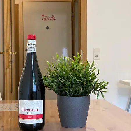 Apartment Estrella24 Living 87 Paris